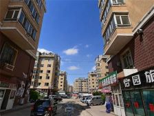 房子两室一厅,格局规整,看房方便。