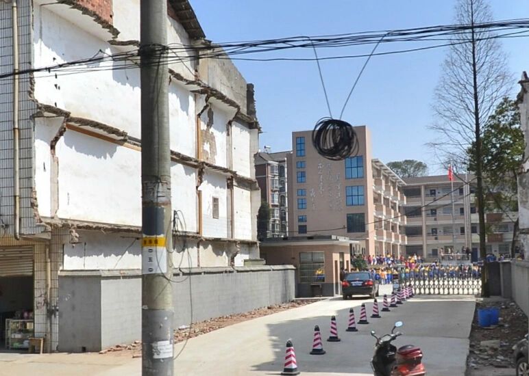 小区相关图