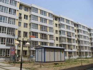 鼓楼北垣片内停车方便到校近,采光好 两居室