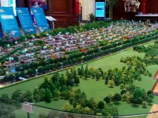 边户200平大院精装修地上3层带大露台大海边枫叶旁.