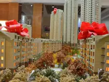 自由向精装修三室 洋房中间位置 直接拎包入住