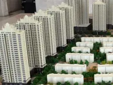 上河云珠,毛坯房随意装修,中间楼层不挡光,诚心出售