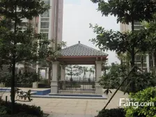 现代风装修,户型独特朝向采光通风好,诚心出售。