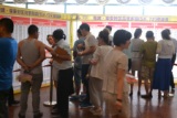 2014年6月22日南滨河少壮派大盘青啤早安时区全城耀世开盘，现场排起了长长的队伍进入选房区。